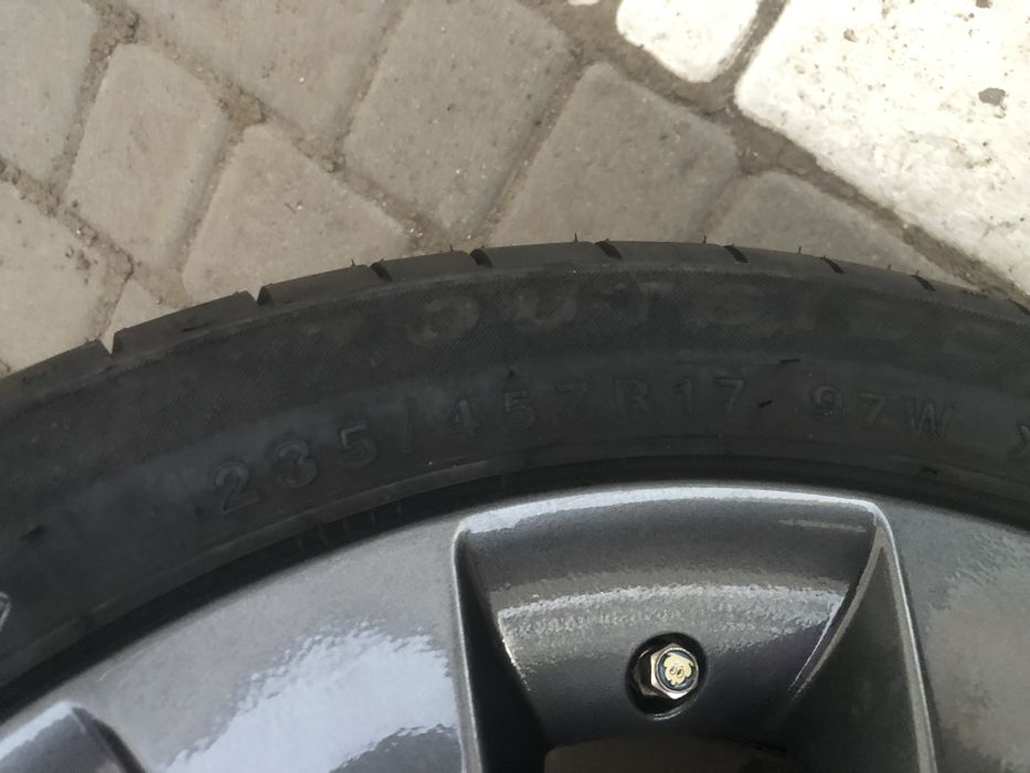 Диски со скатами r17  5/120 новые