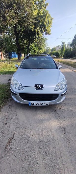 Продам семейный авто