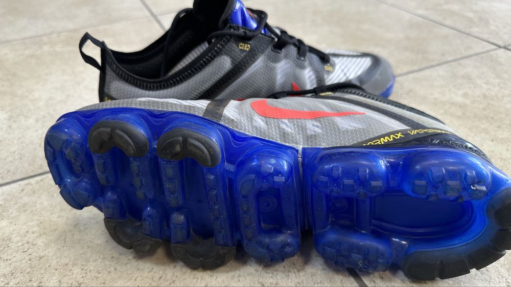 NIKE AIR VAPORMAX 2019 Black Hyper Blue  BRIGHT CRIMSON  AR6631-008