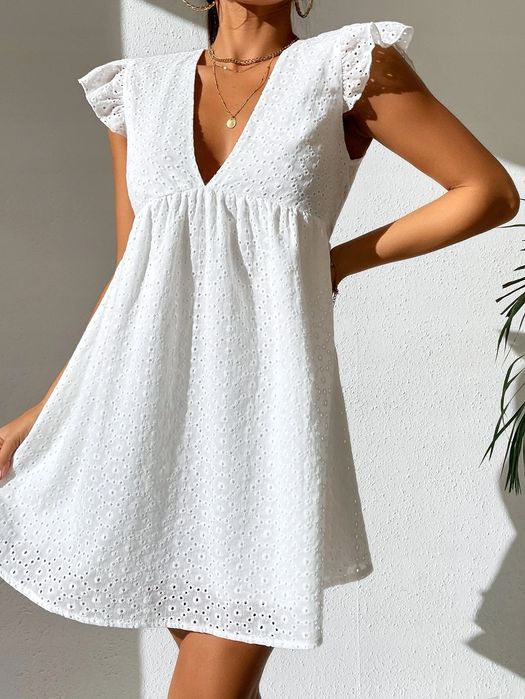 Sukienka ażurowa z motylkowymi rękawkami petite 40