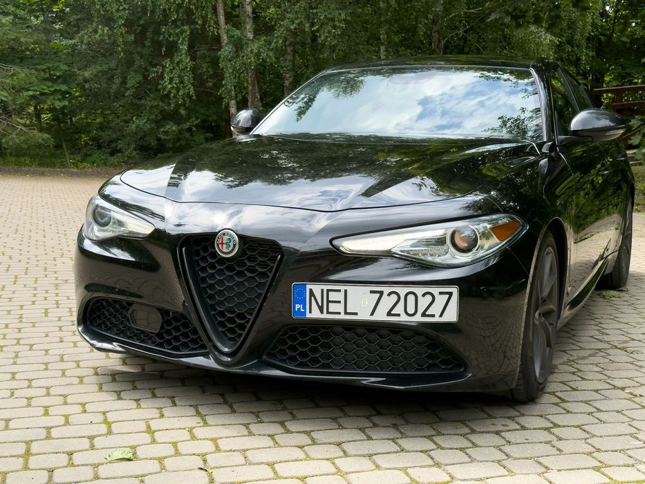 Alfa Romeo Giulia Nero Black