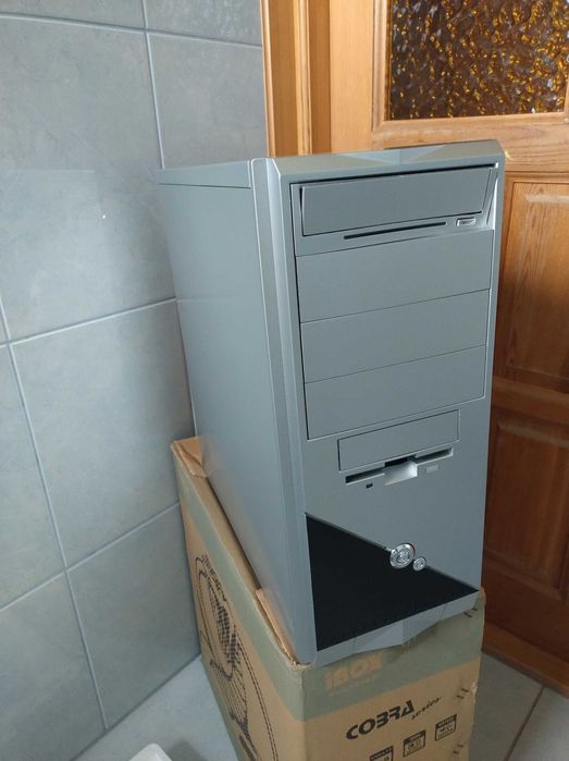Obudowa komputerowa ATX cobra  zasilacz 230 v retro