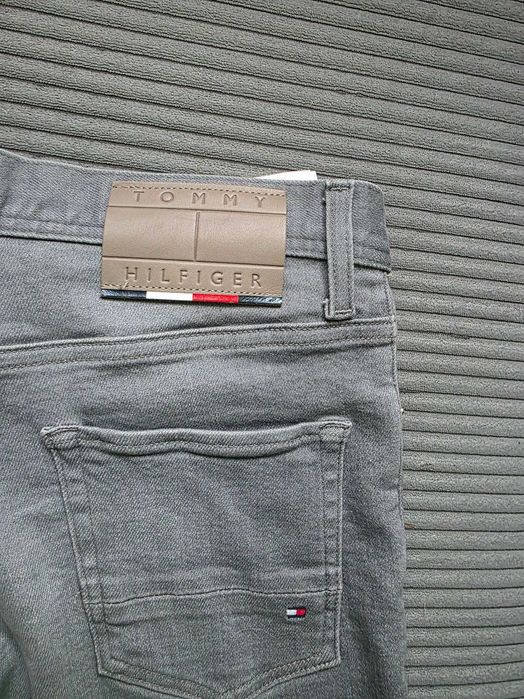 Spodnie męskie Tommy Hilfiger Layton Extra Slim Fit nowe 31/32 szare