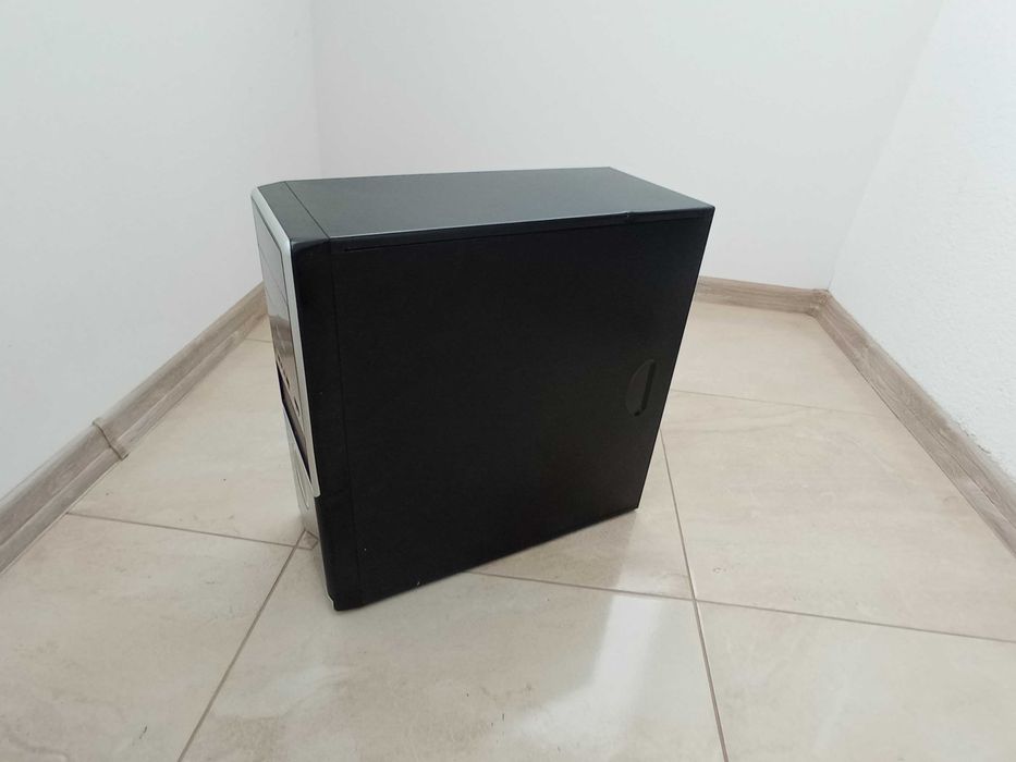 Корпус для ПК ATX Delux