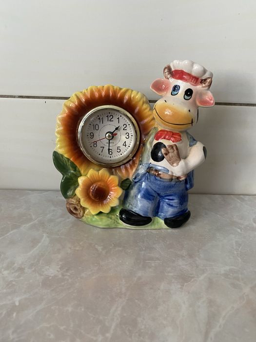 Статуетка-годинник кераміка