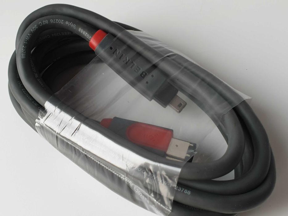 кабель firewire  1394 6-pin to 4-pin Belkin 2.1 м