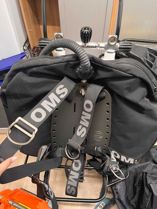OMS SmartStream – jacket nurkowy (skrzydło) ze stalową płytą