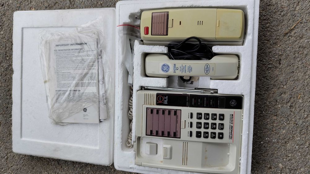 Telefones de colecção completos na caixa