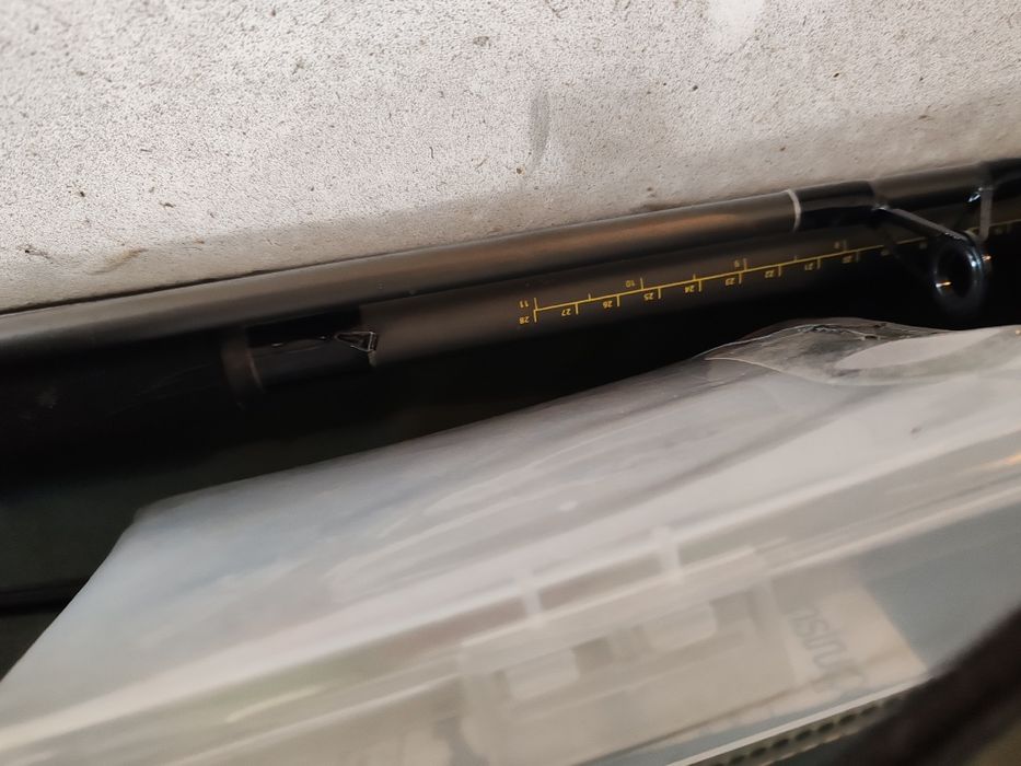 Canas de pesca com assessórios