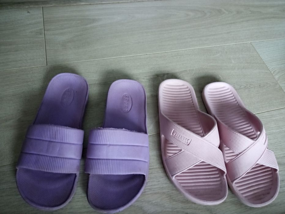 Klapki basenowe piankowe roz 36