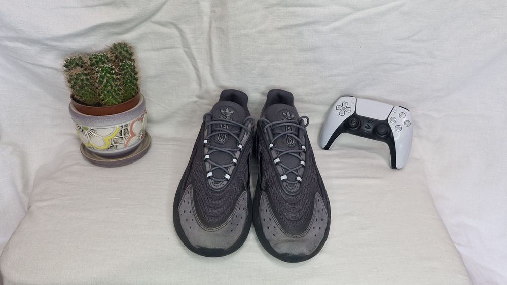 Кросівки Adidas Ozelia.Розмір 44.5