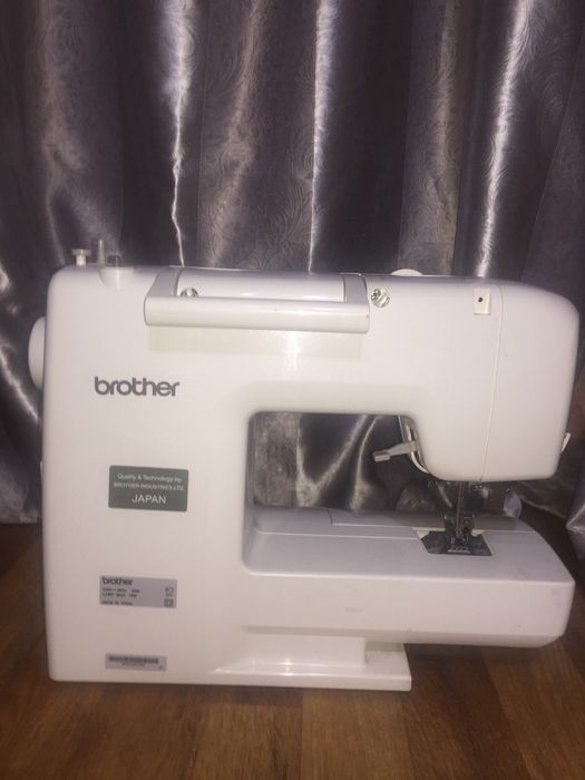 Швейна машинка Brother