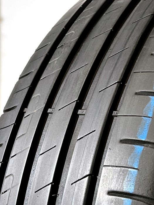 Pneus Goodyear Efficient Grip Performance - 215/55/17 - Como NOVOS