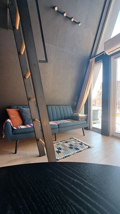 Будиночок A-frame з басейном в центрі Славська