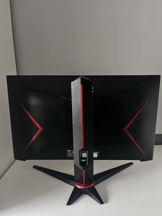 Monitor AOC 24” 144hz 1ms FreeSync