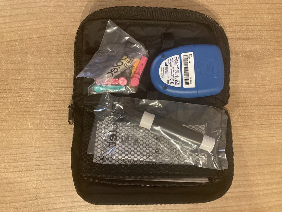 Глюкометр. Система для моніторінгу рівня глюкози в крові. Німеччина.