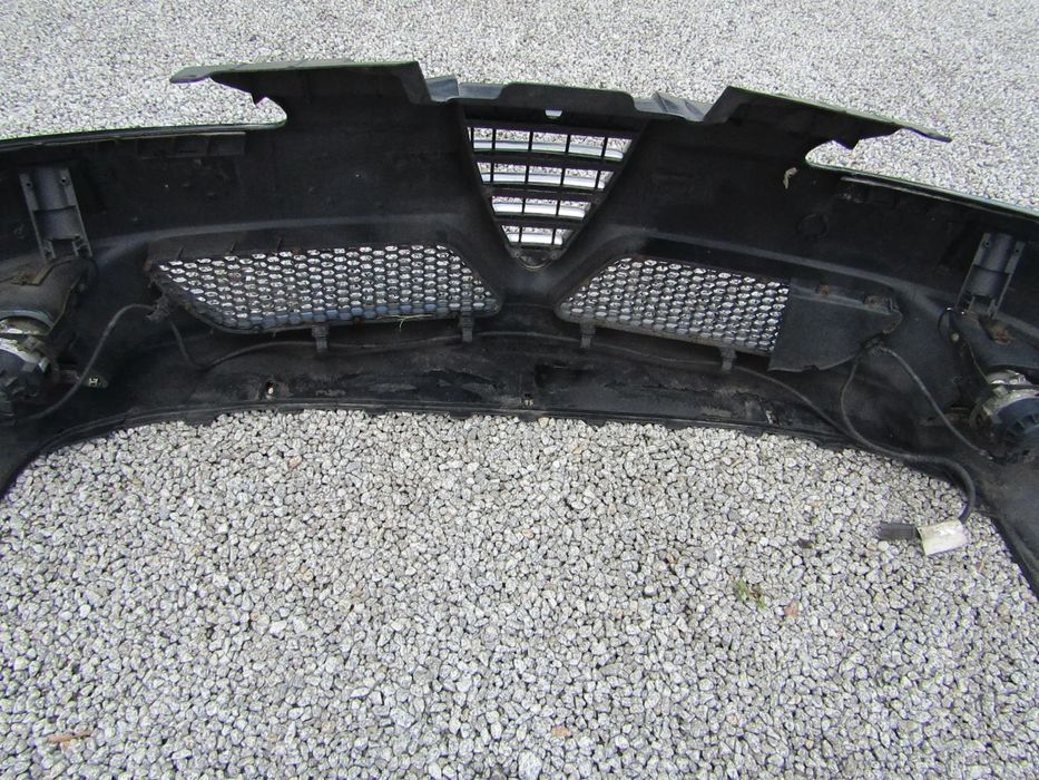 Para-choques frente Alfa Romeo 147,Original ,ano2006 c/farois nevoeiro