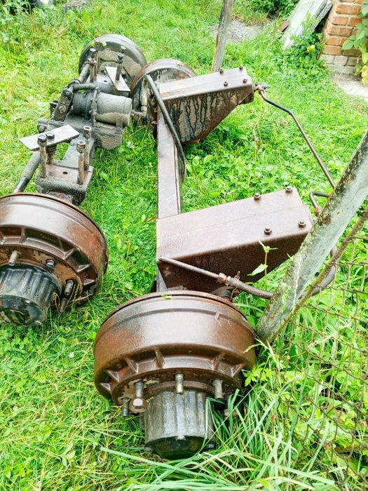 Продам осі на прицеп.