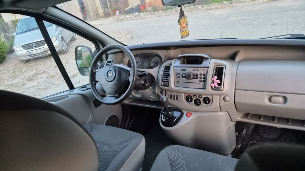 Opel Vivaro 2.0 cdti 9 osob