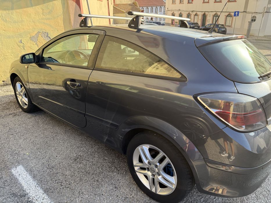 Opel Astra GTC — fotografia 4