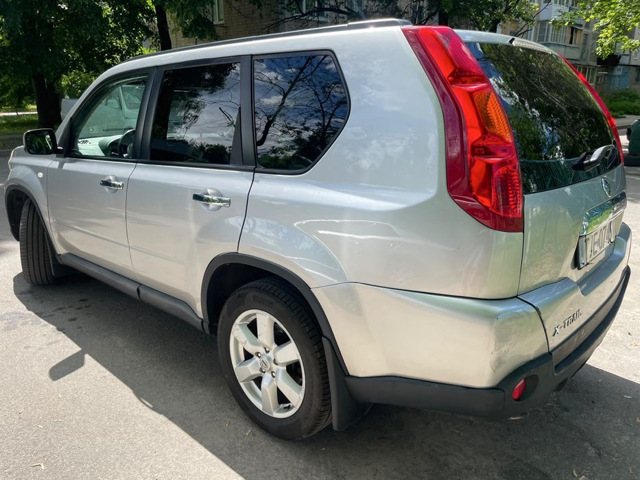 Nissan X-trail.