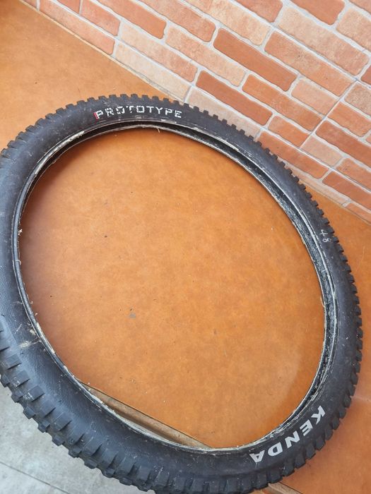 Pneu Kenda prototype 29