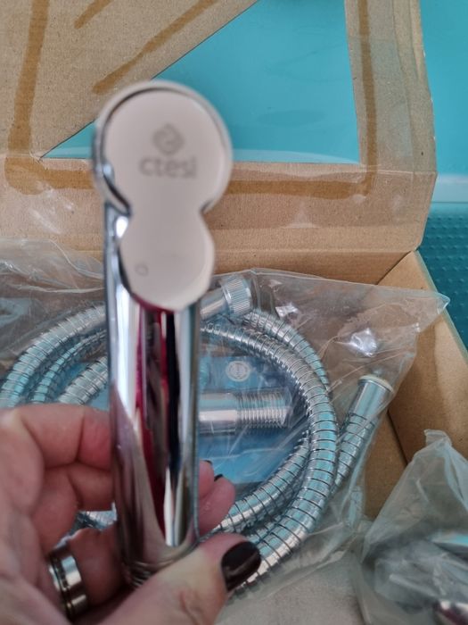 Torneira/ duche kit higiénico cromado NOVO NA CAIXA