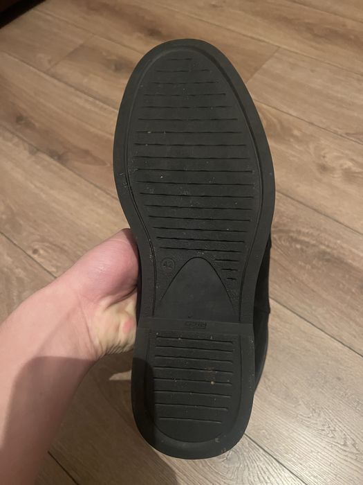 Продам замшеві туфлі