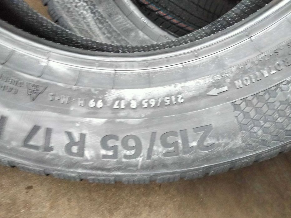 215 65 R17 Continental novos