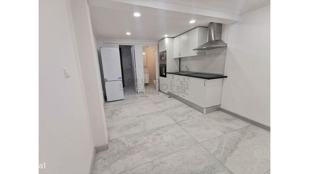 Apartamento T2 em Vale de Milhaços