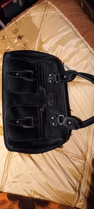 Maka de mão ou ombro, preta - Cachorrinho