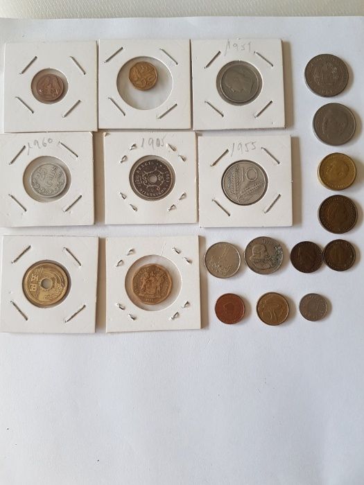 Moedas antigas de vários Países mais 100 de 5 escudos Portugal