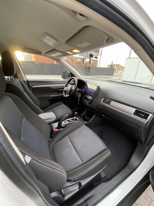 Mitsubishi Outlander 2016