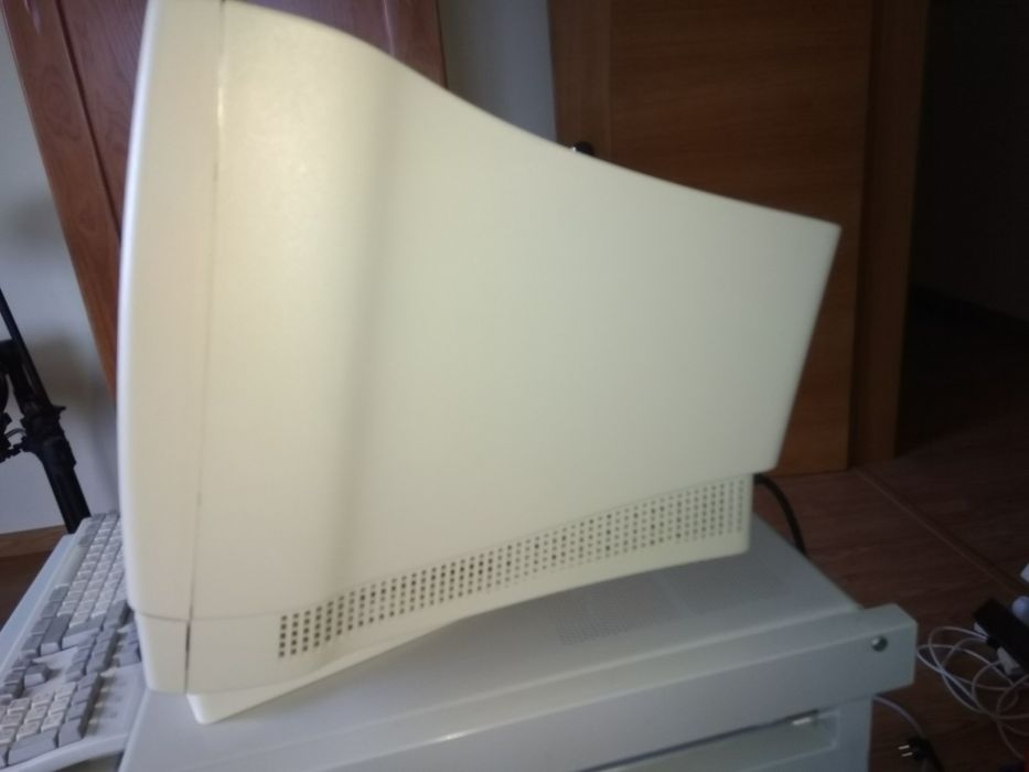 Monitor Nokia CRT428962677785907202