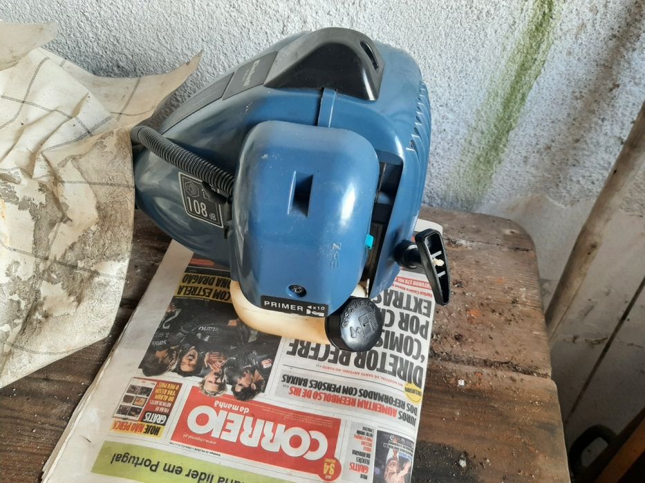 Roçadora como nova com todos os acessórios!