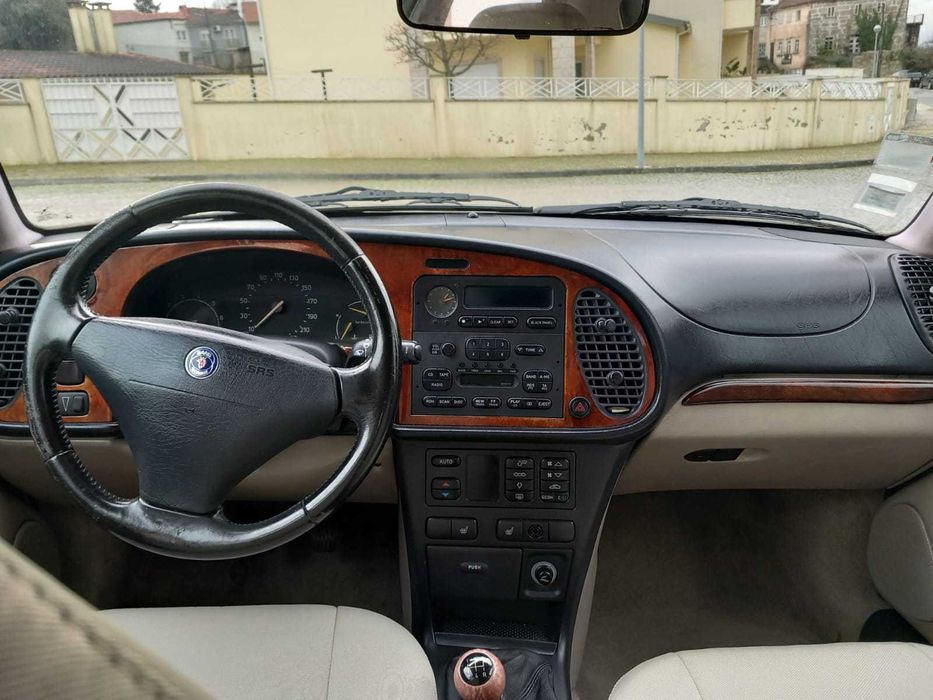 Saab 900 — fotografia 7