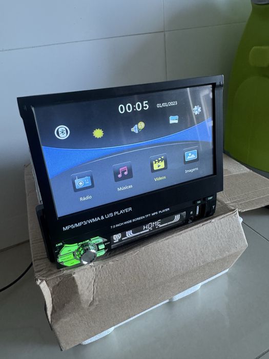 Radio automovel  com ecrã