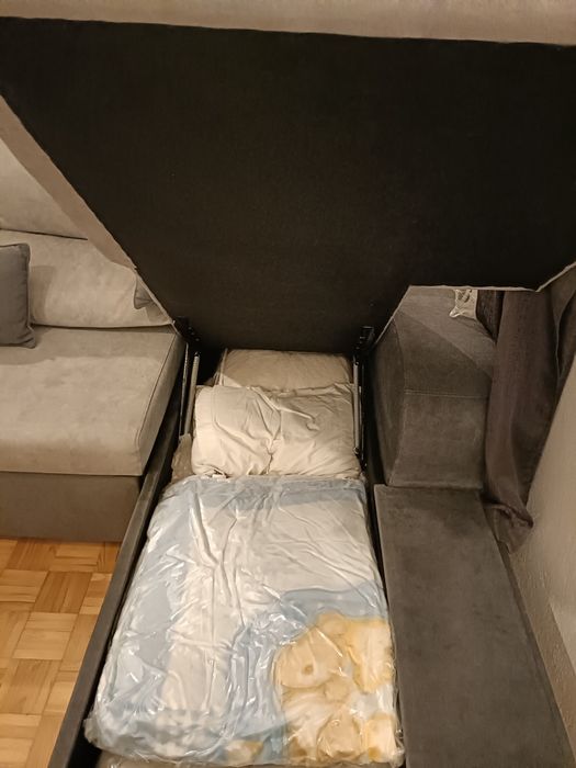 Sofá chaise longue e cama