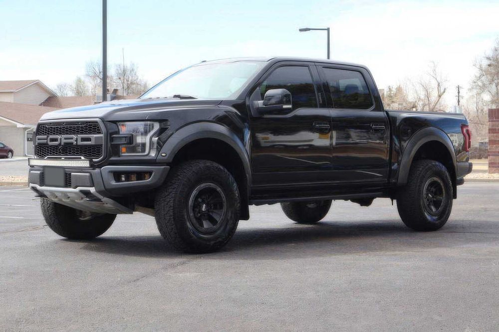Ford F-150 Raptor      2018