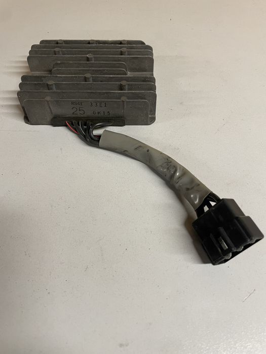 Regulator napięcia oryginalny Suzuki gsxr k1 600 i 750 k3 k2