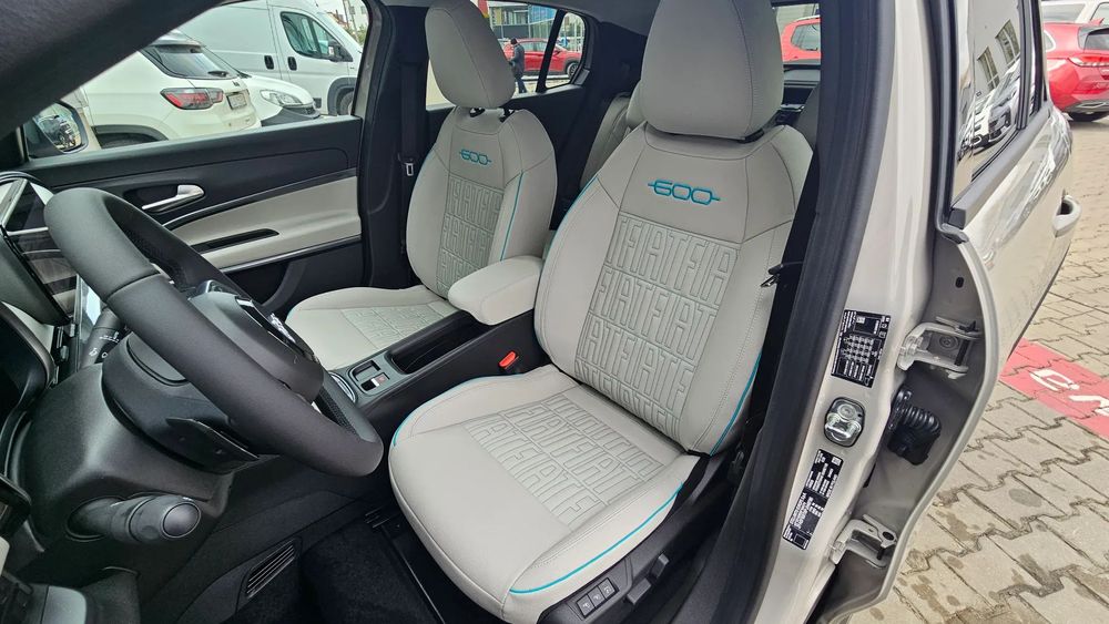 Fiat 600 Fiat 600 Hybrid La Prima 145KM