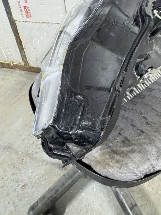 Фара Polestar 2 правая