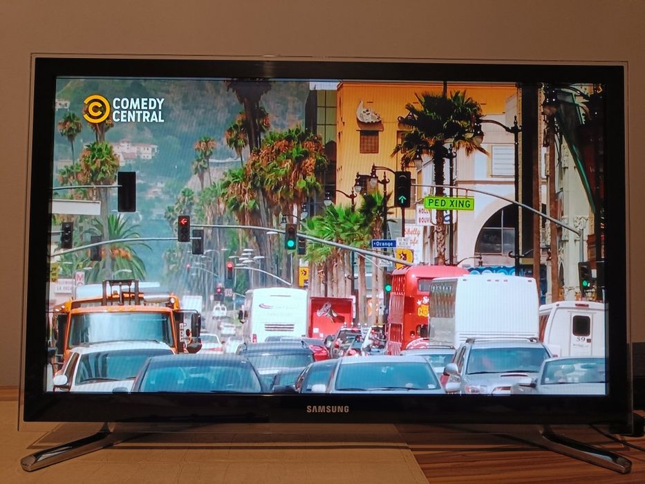 Telewizor Samsung UE22H5600AW