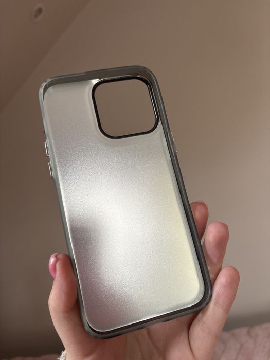 Etui iPhone 15 Pro Plus Wiśnie
