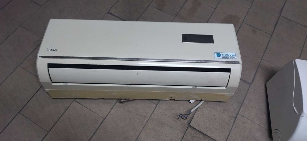 Ar condicionado Midea para peças