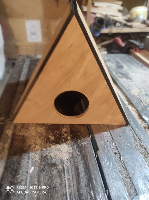 Дуплянки для папуг та домики для гризунів