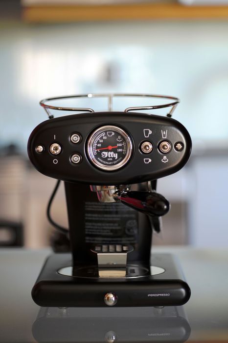 Máquina de café expresso. -  illy X1 Anniversary 1935 iperespresso