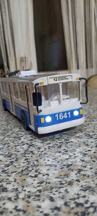 ЗИУ-9 сцепка, СМЕ (поезд), автоинорматор, свет фар, отк-закр двери