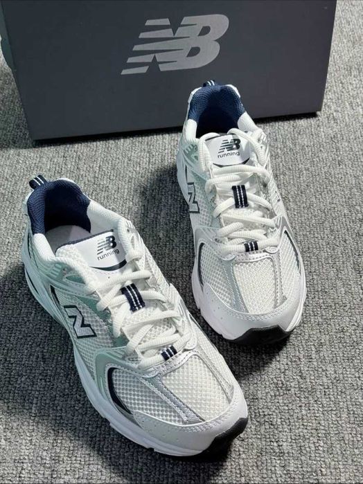 New Balance 530 White Navy - Pudełko