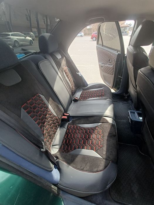 Продам автомобиль Mitsubishi Carisma
